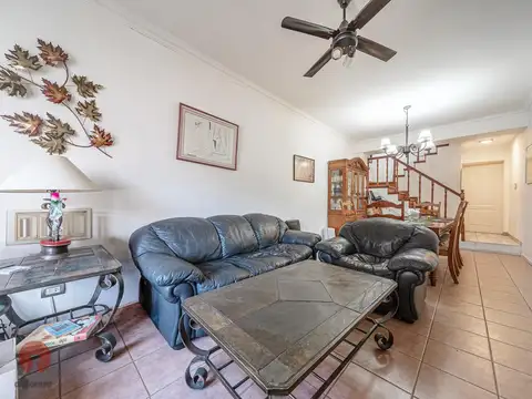 Depto Tipo Casa en Venta de 4 ambientes