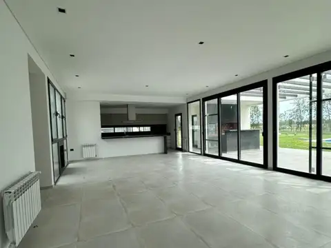 Casa en Venta en Countries y Barrios Cerrados en la Plata, USD 290.000