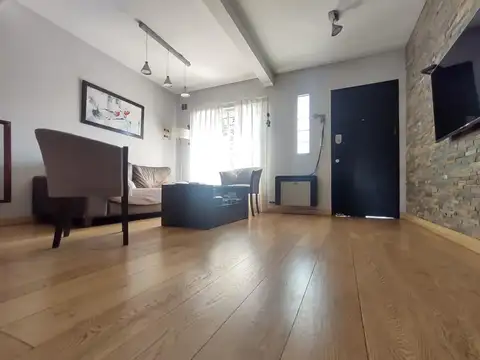 Tríplex en Venta 5 Ambientes Fondo Quincho Impecable Haedo N