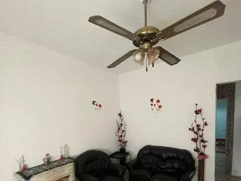 CASA - 145m2 - AMPLIA TERRAZA - SIN EXPENSAS - EXCELENTE UBICACION