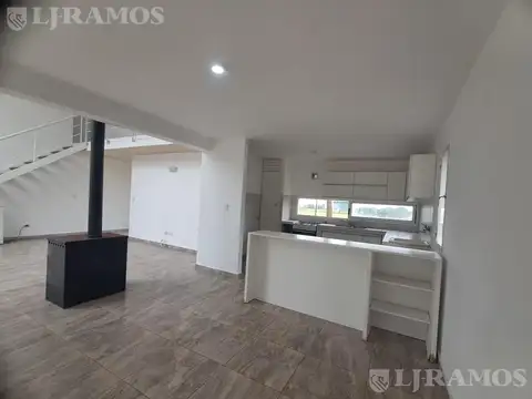 Casa 5 ambientes con 3 baños