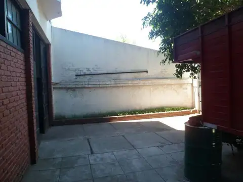 Galpon en Venta en Villa Lynch, USD 440.000