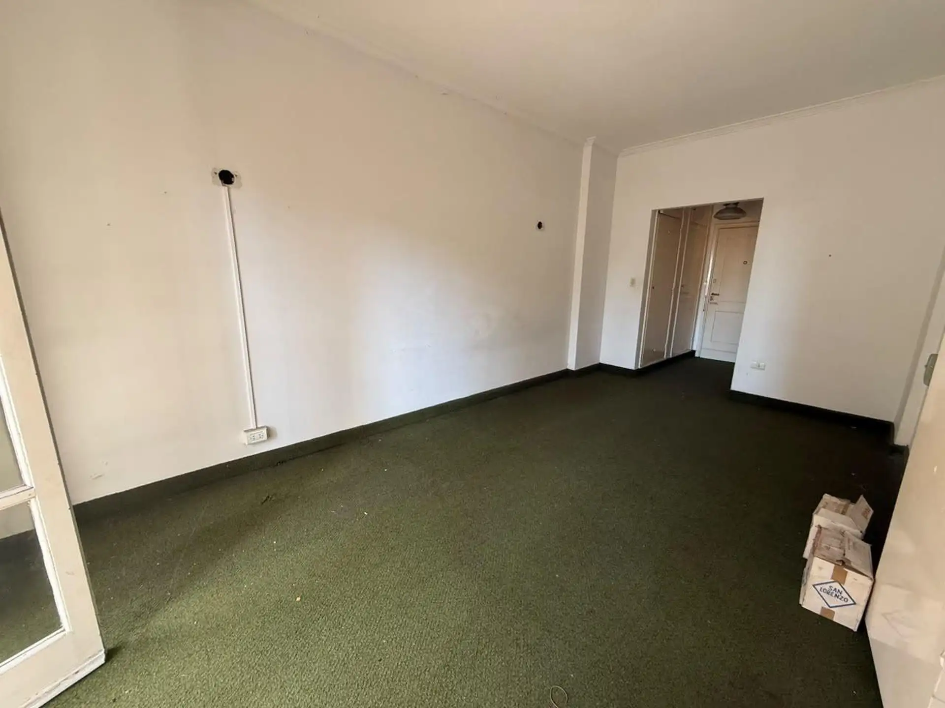 Venta de departamento - 1 ambiente - A la calle - Con balcón - Estado original