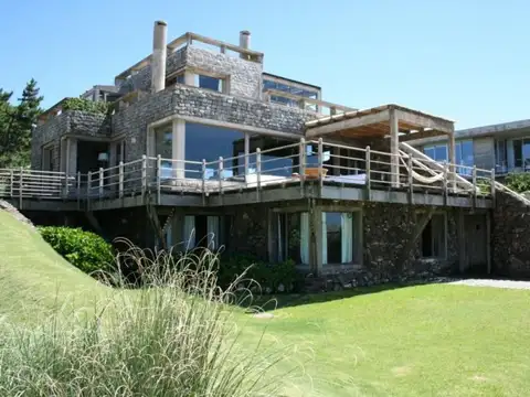 ALQ TEMP CASA 5 DORM C/PISCINA A PASOS DE PLAYA PTA PIEDRAS