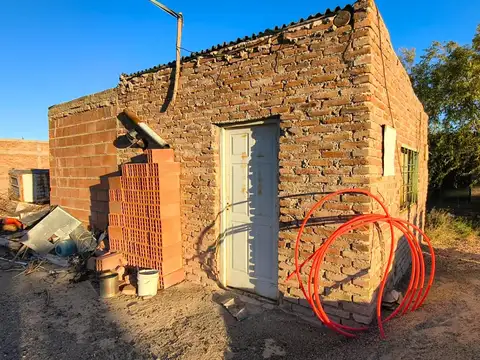 Terreno con avance de obra 40% en Balsa las Perlas