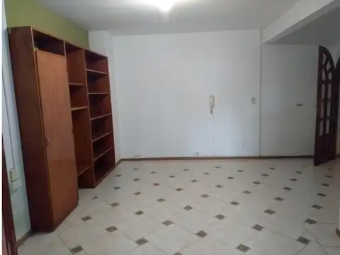 Oficina 2 ambientes con 1 baño