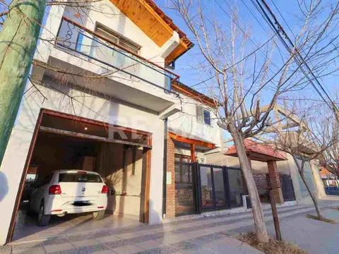 Casa en Venta con 1 cochera
