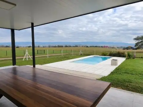 VENTA CASA LOS REARTES 3 DORMITORIOS AMOBLADA 