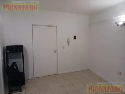 Departamento en Alquiler en Pompeya, $ 250.000