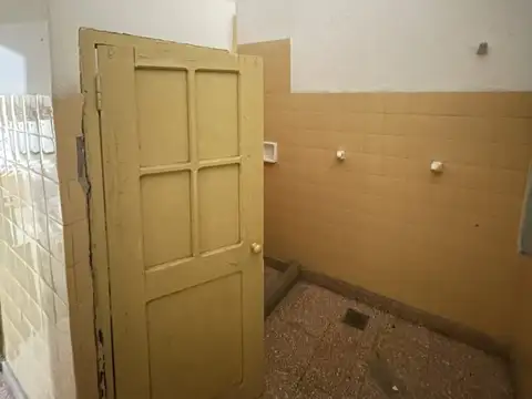 Galpon  en venta zona Echesortu - Zeballos 4869