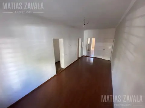 Amplia OFICINA COMERCIAL en la mejor zona de URQUIZA / APTO TODO DESTINO