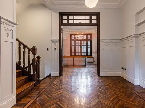 Casa 7 ambientes con 5 baños