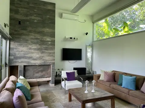 Casa 6 ambientes con 3 baños