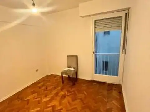 Departamento en alquiler en edificio de categoria en Flores