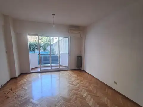 ALQUILER Gran Monoambiente con Cocina Separada. Cerca de Medios de Transporte. Palermo!