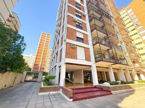 Departamento en Alquiler, Con Balcón y Cochera - Acassuso, San Isidro