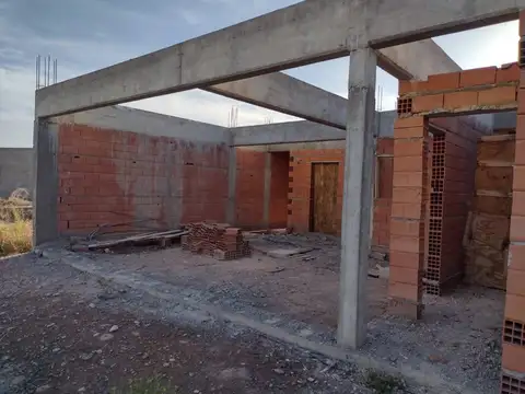 Casa 3 ambientes con 1 baño