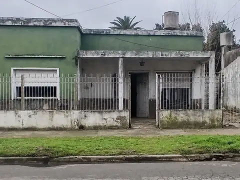 Casa con gran terreno en Garín a reciclar