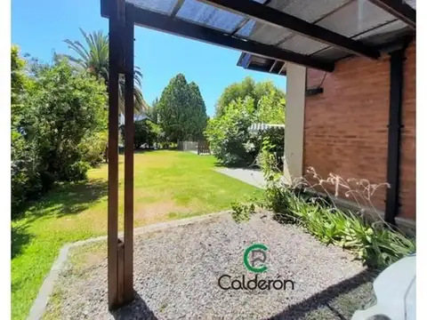 Casa en Alquiler con 5 cocheras