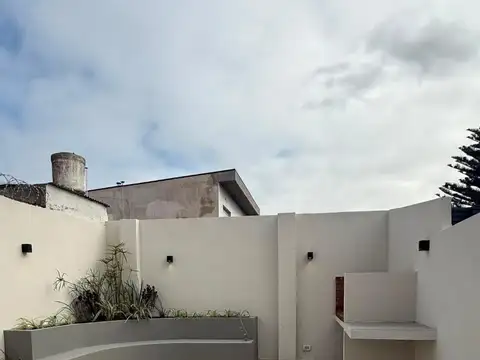 Depto Tipo Casa en Venta al Este