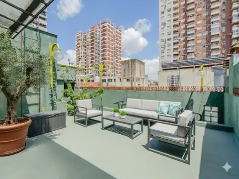 Depto Tipo Casa en Venta de 4 dormitorios