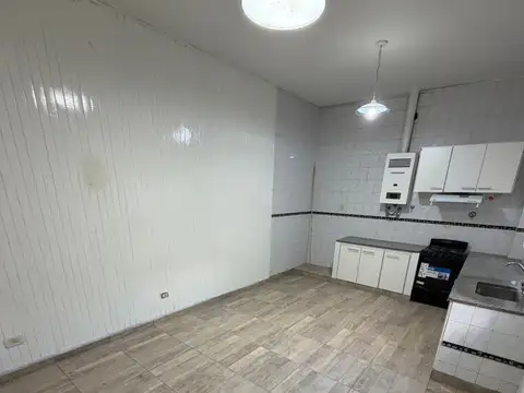 Depto Tipo Casa en Alquiler 38 años