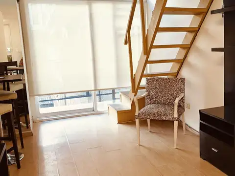 Departamento 2 Ambientes, Dúplex  Con balcón en RETIRO