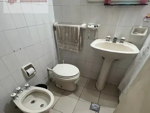 Casa 3 ambientes con 2 baños