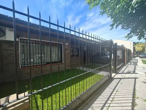 Casa en venta en Martinez 3 ambientes 2 baños