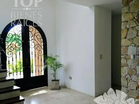 Casa en Alquiler de 4 dormitorios