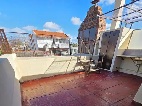 Depto Tipo Casa en Venta de 4 ambientes