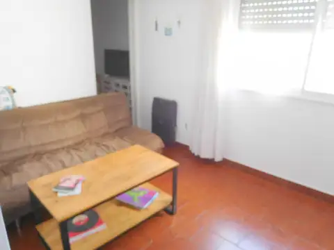 Olavarria 400, Piso 8