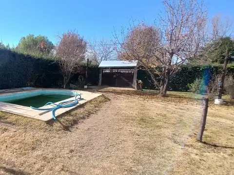 casa en venta en barrio Jardines de Santa Oliva