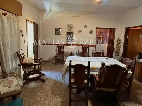 Casa 3 ambientes con 1 baño