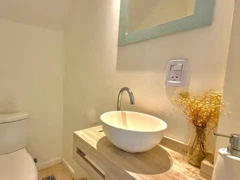 Casa 4 ambientes con 3 baños