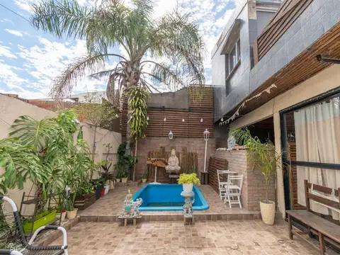 CASA EN VENTA DOS DORM QUINCHO EN B. TIRO SUIZO