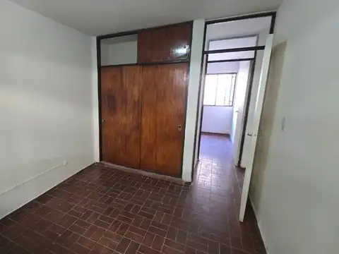 Aristóbulo Del Valle 2200