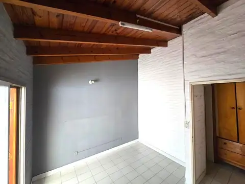 Depto Tipo Casa en Venta en Villa Dominico, USD 45.000