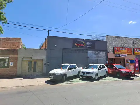 Adolfo Calle  al 1700