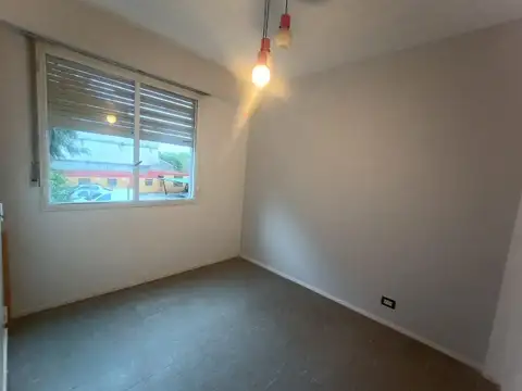 Departamento de 3 ambientes con cochera