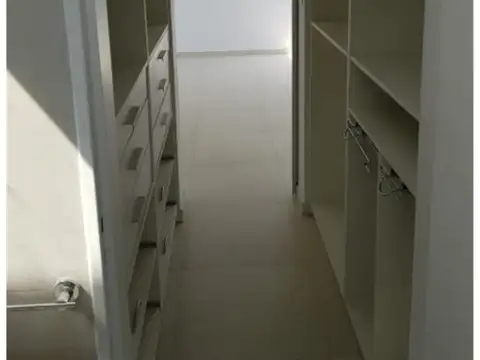 Departamento 4 ambientes con 3 baños