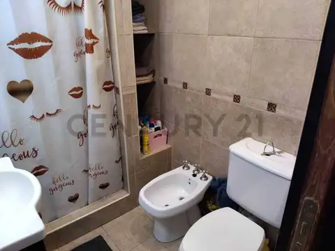 Departamento 4 ambientes con 2 baños