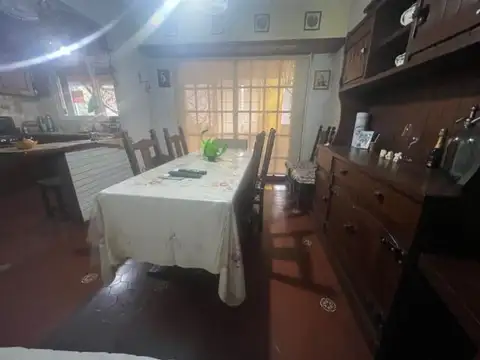 Depto Tipo Casa 4 ambientes con 2 baños
