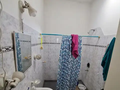 Vendo casa centrica con lote grande Villa Constitucion