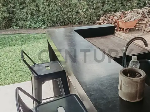 Casa 4 ambientes con 1 baño