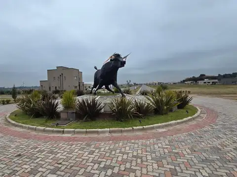 Venta de terreno en Condominio San Fermin