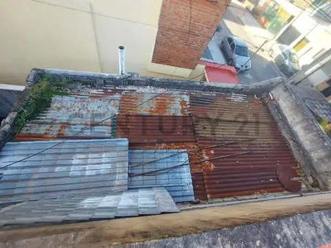 VENTA CASA CON 11.80 MTS DE FRENTE EN CASEROS