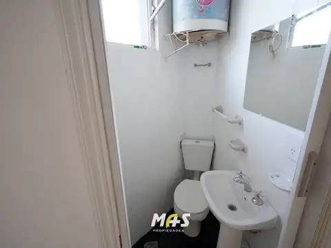 Simbron 4300, Piso pb