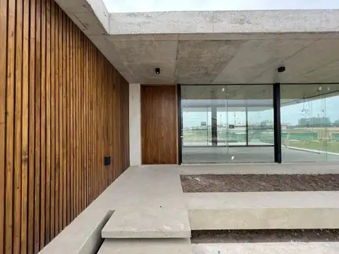 Casa 3 ambientes con 2 baños