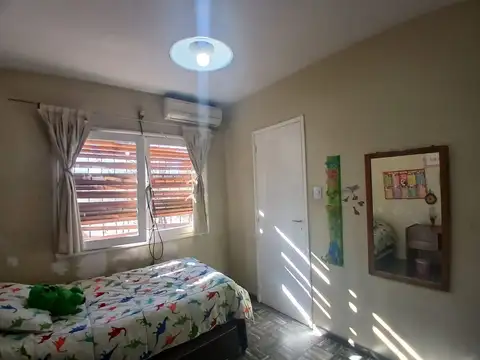 Casa 3 ambientes con 2 baños
